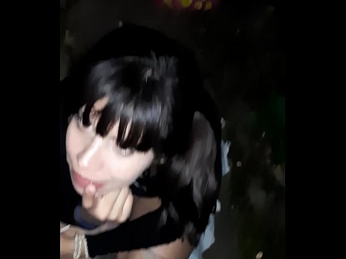❤️ ברחוב איבר מין נפוח בתמורה לממתקים פורנו יפה בפורנו iw.pornohammer.ru ❤